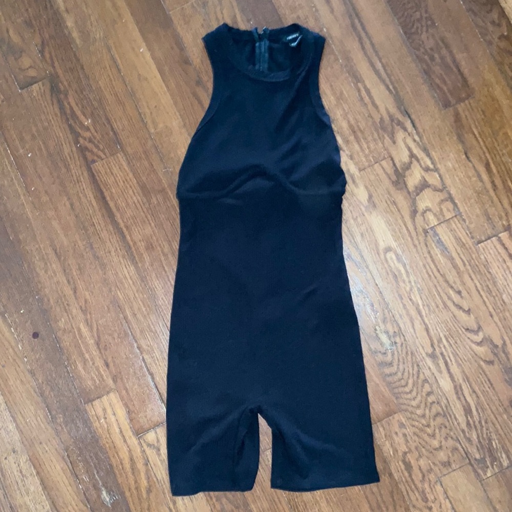 ❌SOLD❌Ribbed Racerback underwire shorts onesie - Picture 1 of 3